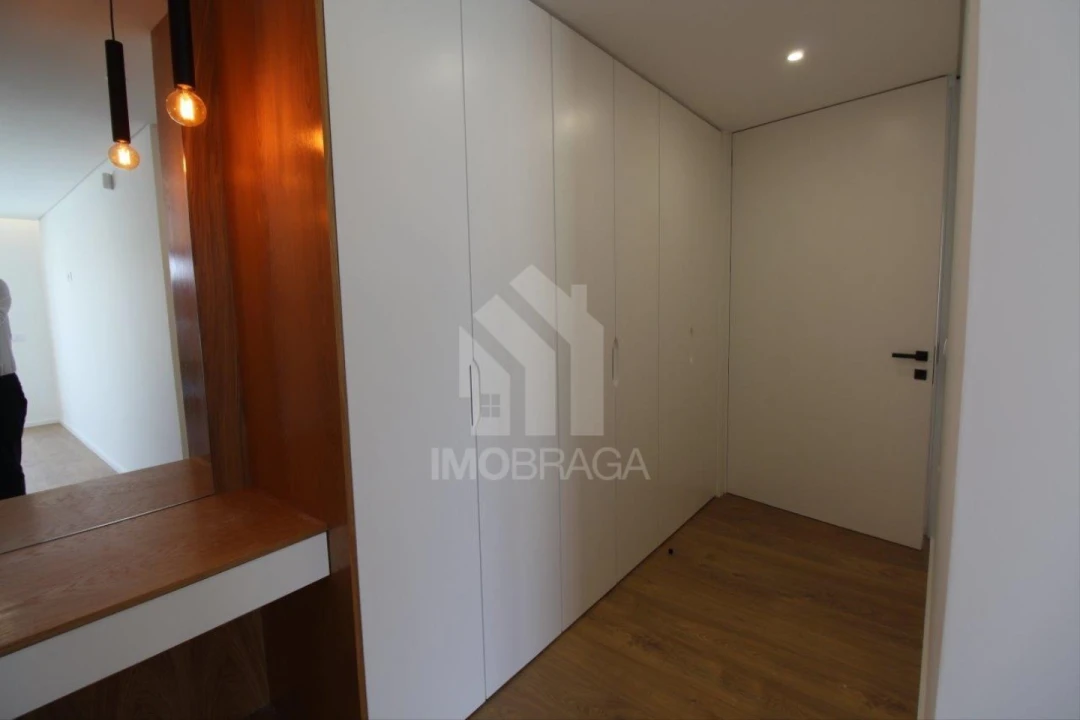 Moradia T3 para Venda em Merelim (São Paio), Panoias e Parada de Tibães Foto 32