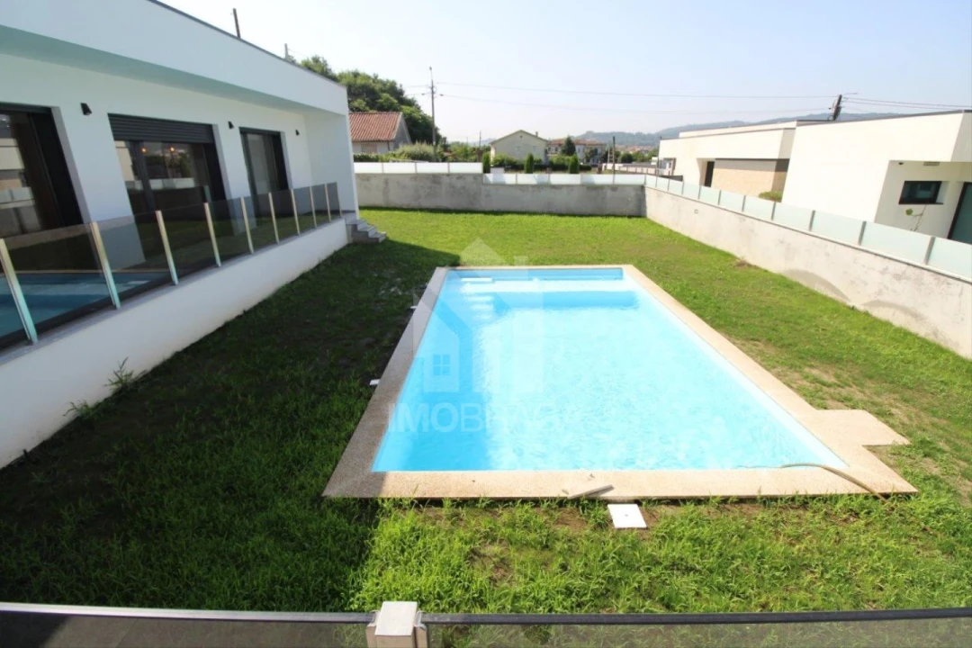 Moradia T3 para Venda em Merelim (São Paio), Panoias e Parada de Tibães Foto 41