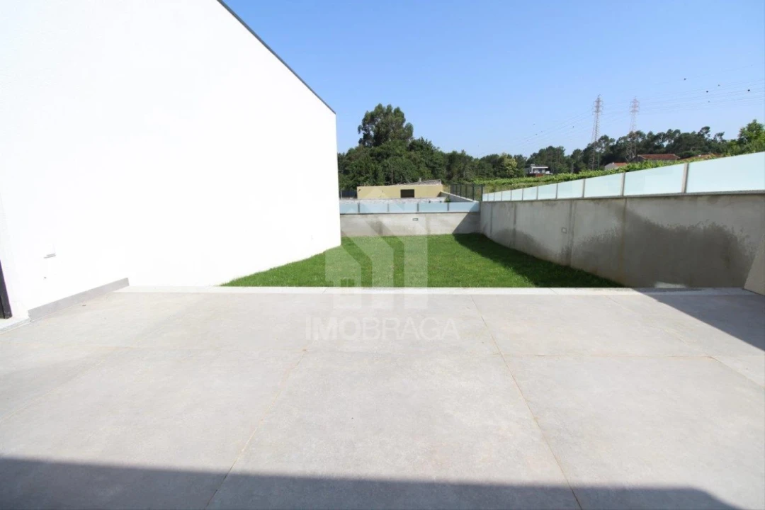 Moradia T3 para Venda em Merelim (São Paio), Panoias e Parada de Tibães Foto 48