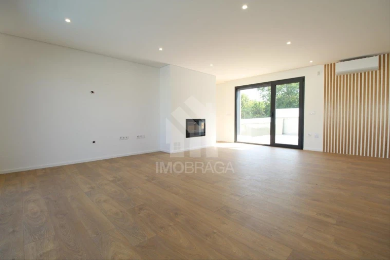 Moradia T3 para Venda em Merelim (São Paio), Panoias e Parada de Tibães Foto 13