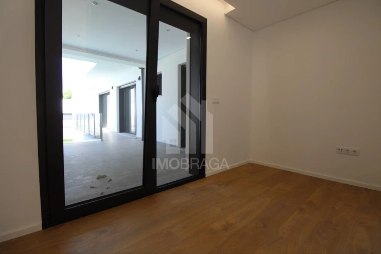 Moradia T3 para Venda em Merelim (São Paio), Panoias e Parada de Tibães Foto 14