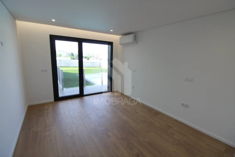 Moradia T3 para Venda em Merelim (São Paio), Panoias e Parada de Tibães Foto 25