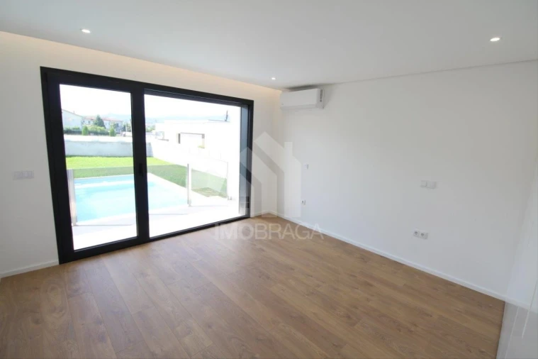 Moradia T3 para Venda em Merelim (São Paio), Panoias e Parada de Tibães Foto 38