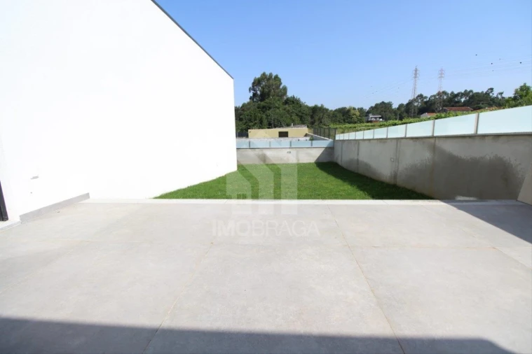 Moradia T3 para Venda em Merelim (São Paio), Panoias e Parada de Tibães Foto 48