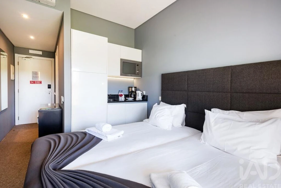 Apartamento para Venda em Estômbar e Parchal Foto 17