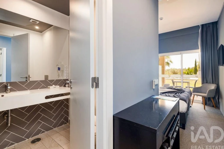 Apartamento para Venda em Estômbar e Parchal Foto 19