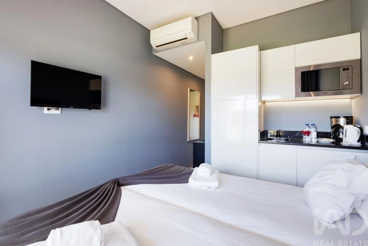 Apartamento para Venda em Estômbar e Parchal Foto 16