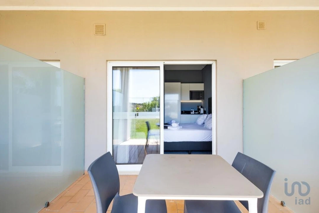 Apartamento para Venda em Estômbar e Parchal Foto 10