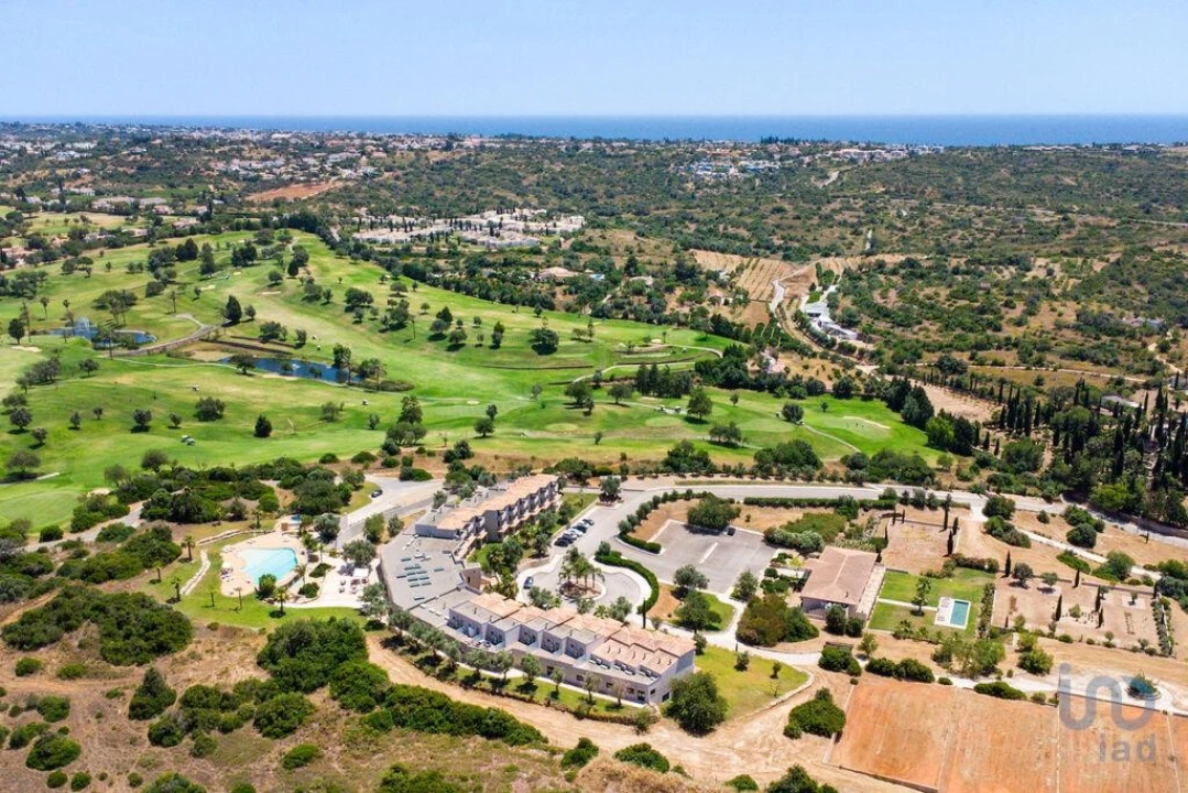 Apartamento para Venda em Estômbar e Parchal Foto 1