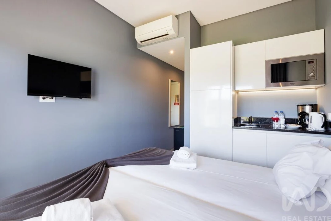 Apartamento para Venda em Estômbar e Parchal Foto 16