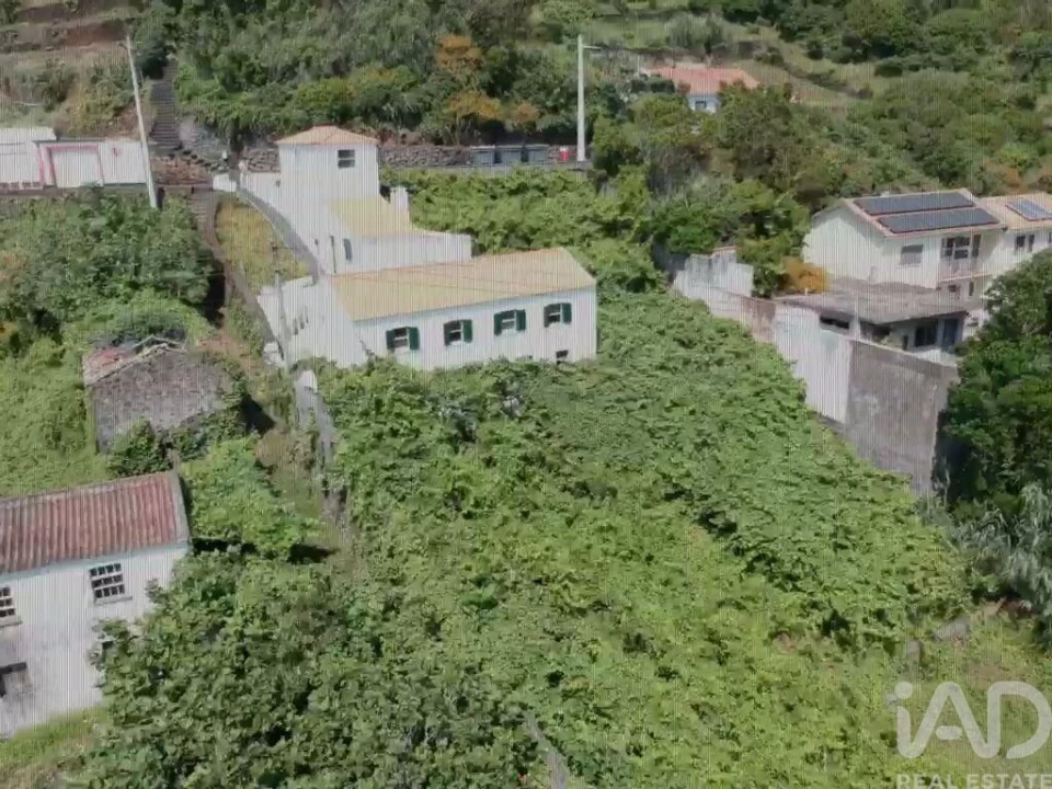 Moradia T3 para Venda em Calheta Foto 22