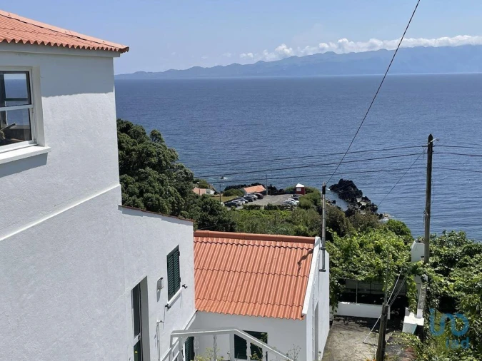 Moradia T3 para Venda em Calheta Foto 2