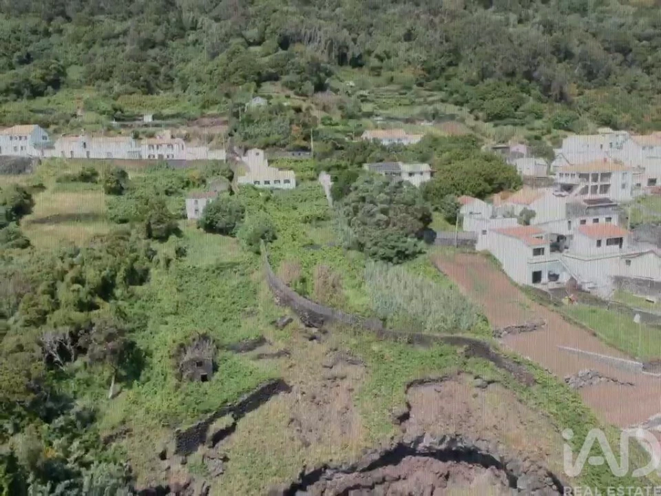 Moradia T3 para Venda em Calheta Foto 23