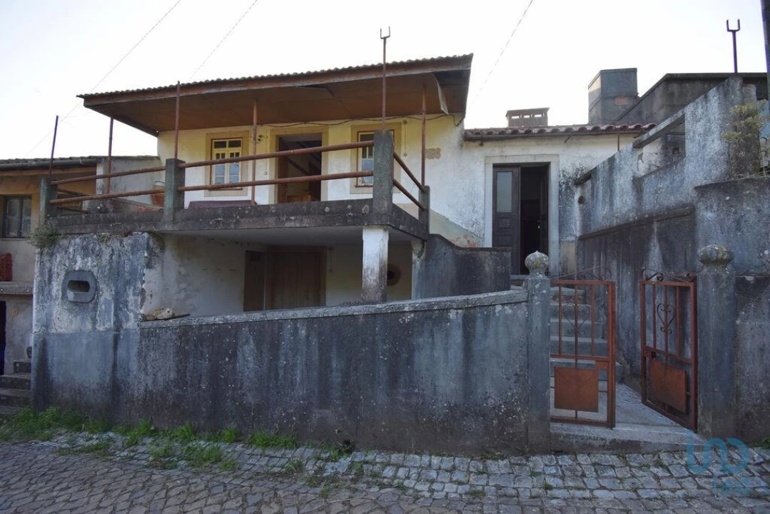 Moradia T3 para Venda em Cumeeira Foto 1