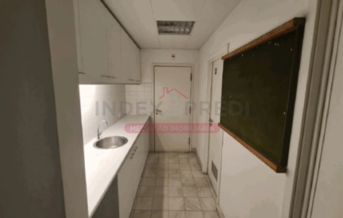 Loja para Venda em Vagos e Santo António Foto 5