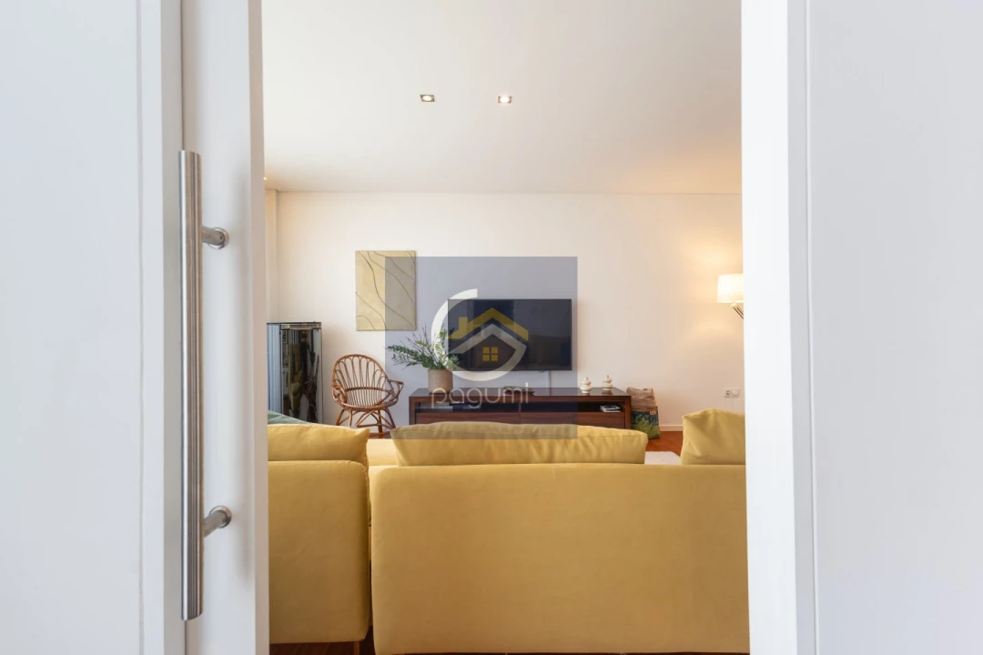 Apartamento T2 para Venda em Campanhã Foto 3