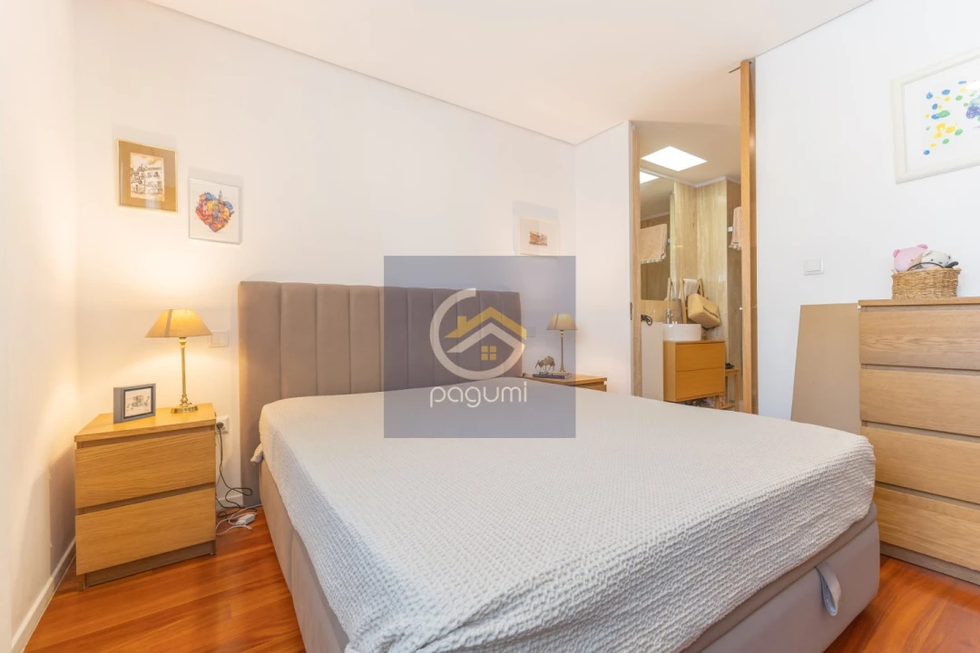 Apartamento T2 para Venda em Campanhã Foto 7