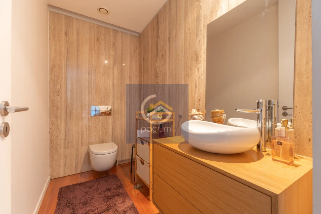 Apartamento T2 para Venda em Campanhã Foto 13