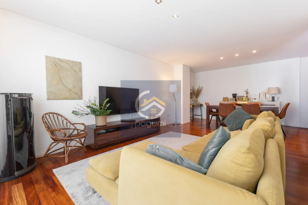 Apartamento T2 para Venda em Campanhã Foto 1