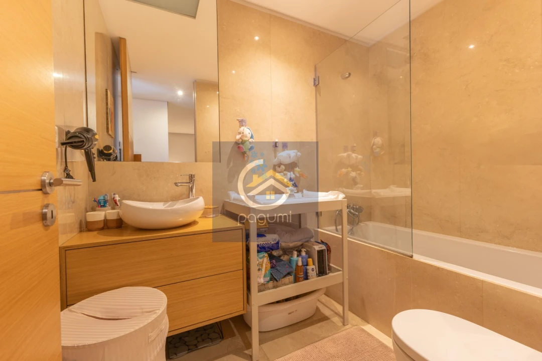 Apartamento T2 para Venda em Campanhã Foto 14