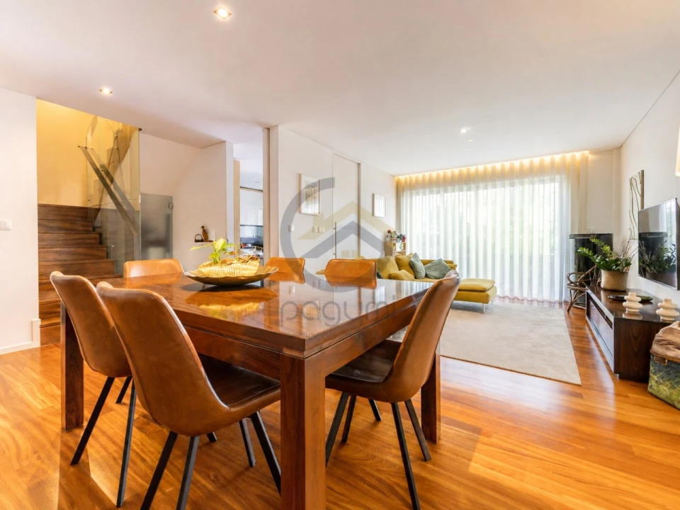 Apartamento T2 para Venda em Campanhã Foto 3