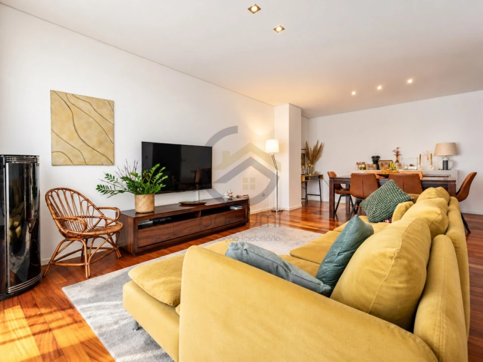 Apartamento T2 para Venda em Campanhã Foto 1