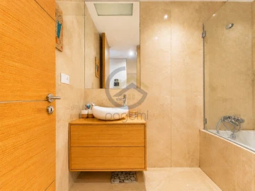 Apartamento T2 para Venda em Campanhã