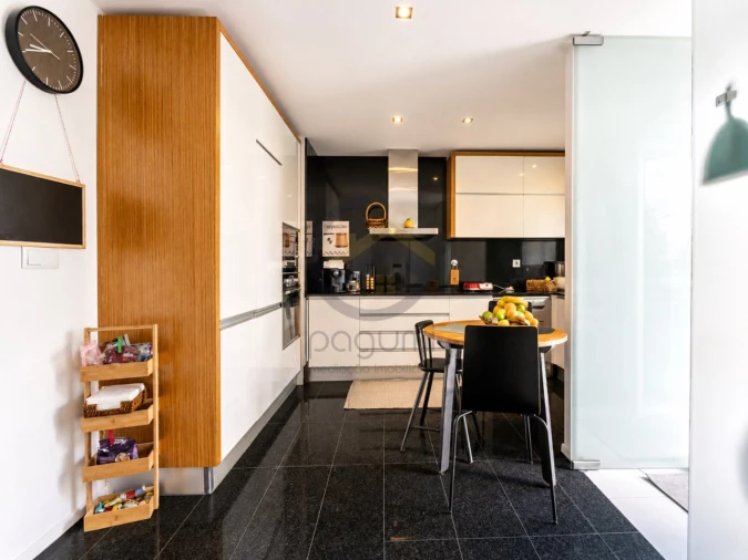 Apartamento T2 para Venda em Campanhã Foto 7