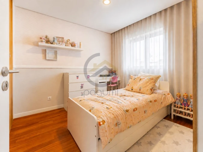 Apartamento T2 para Venda em Campanhã Foto 12