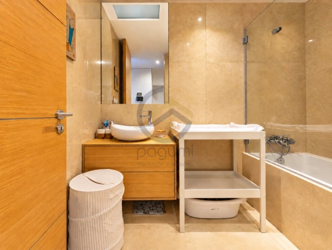 Apartamento T2 para Venda em Campanhã Foto 14