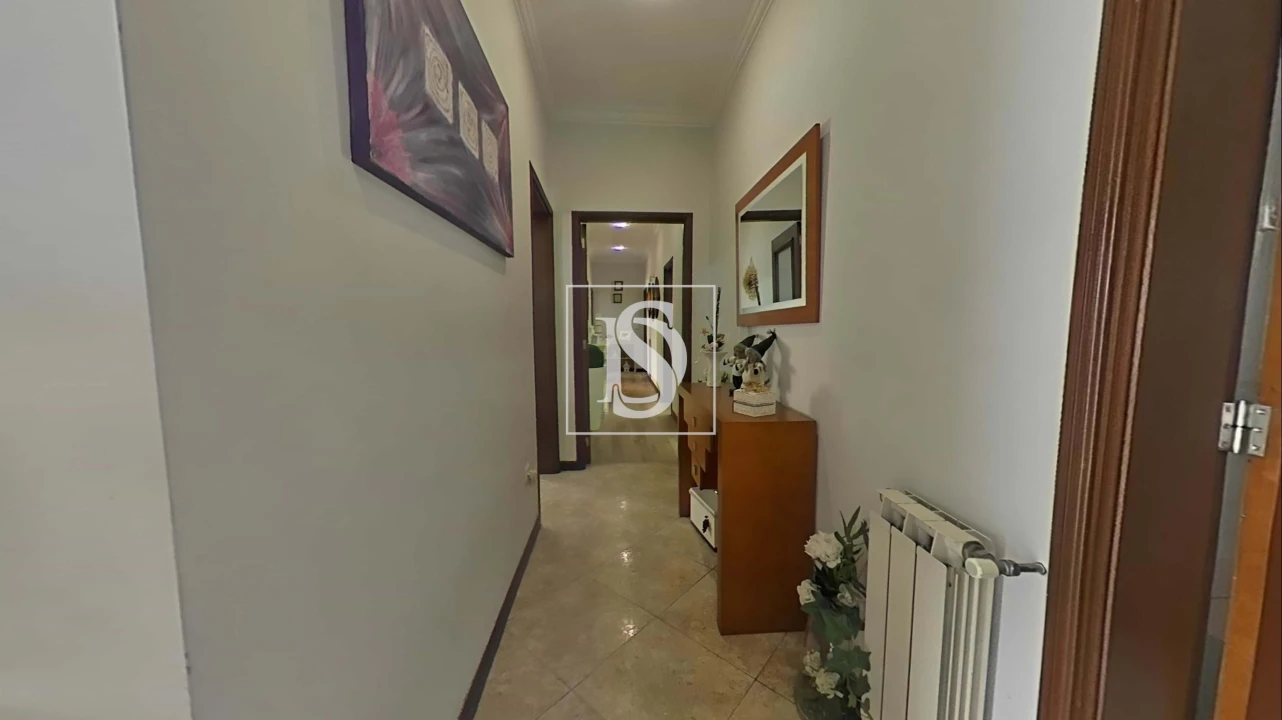 Moradia T4 para Venda em Requião Foto 20