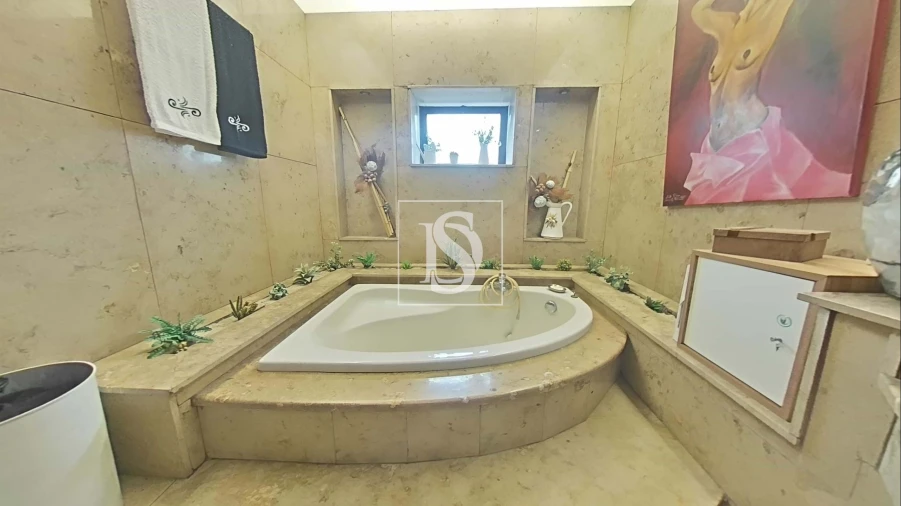 Moradia T4 para Venda em Requião Foto 30