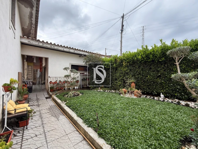 Moradia T4 para Venda em Requião Foto 14