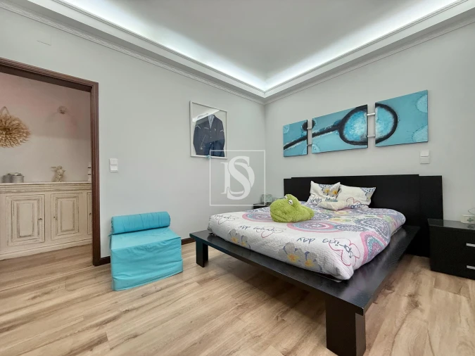 Moradia T4 para Venda em Requião Foto 17