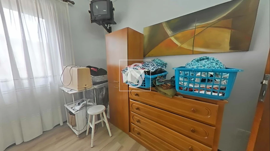 Moradia T4 para Venda em Requião Foto 27