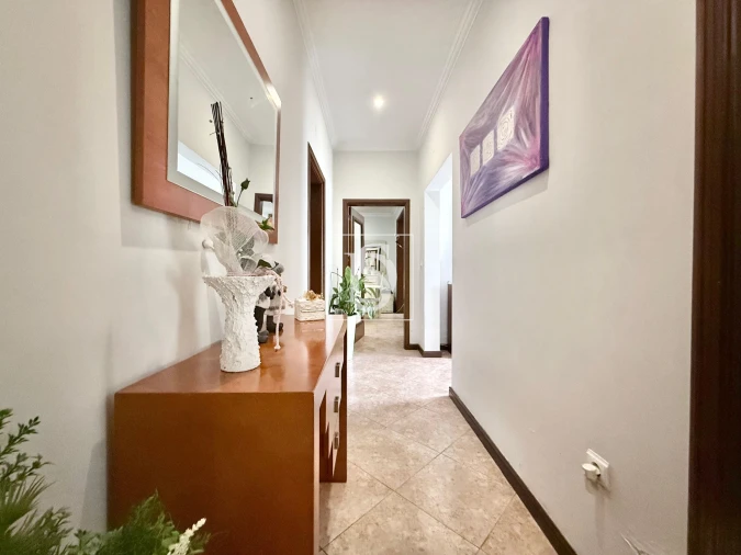 Moradia T4 para Venda em Requião Foto 3