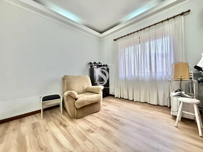 Moradia T4 para Venda em Requião Foto 18