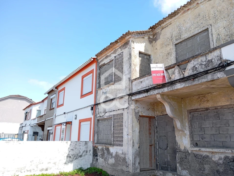 Terreno para Venda em Praia da Vitoria (Santa Cruz) Foto 5