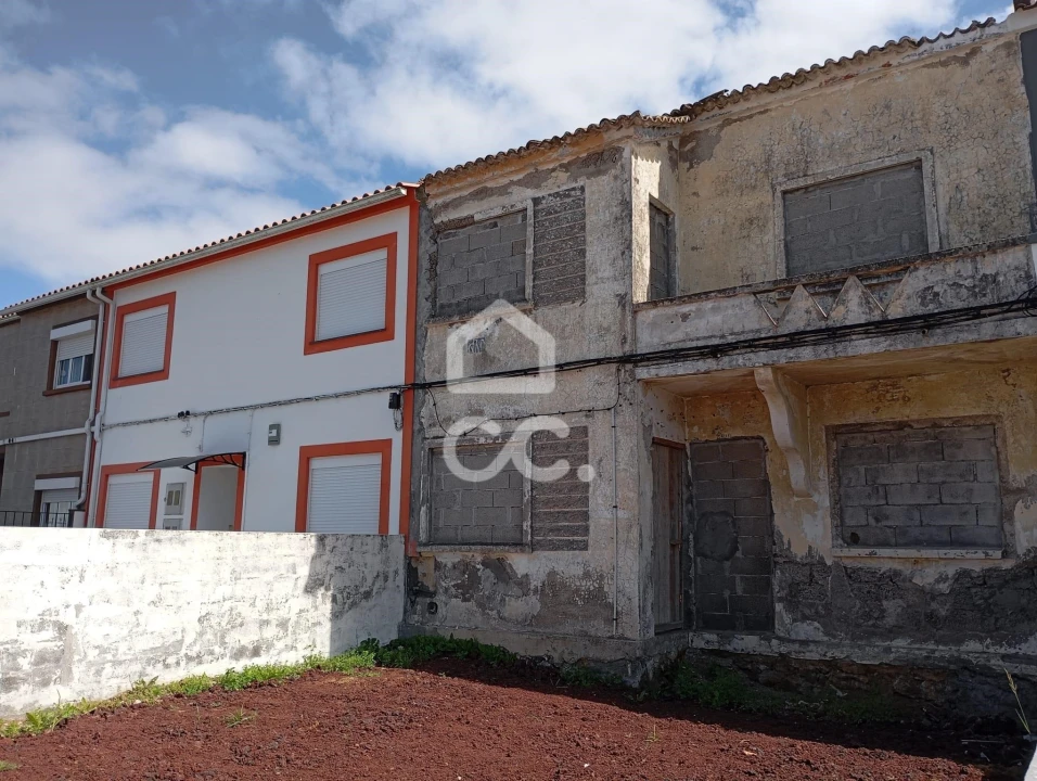 Terreno para Venda em Praia da Vitoria (Santa Cruz) Foto 3
