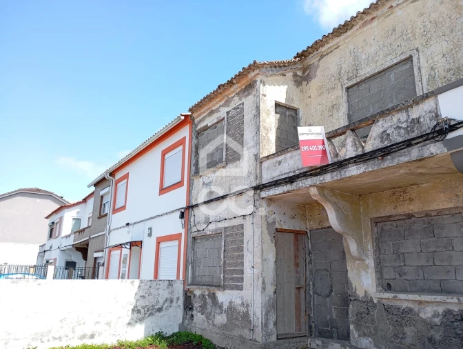 Terreno para Venda em Praia da Vitoria (Santa Cruz) Foto 5