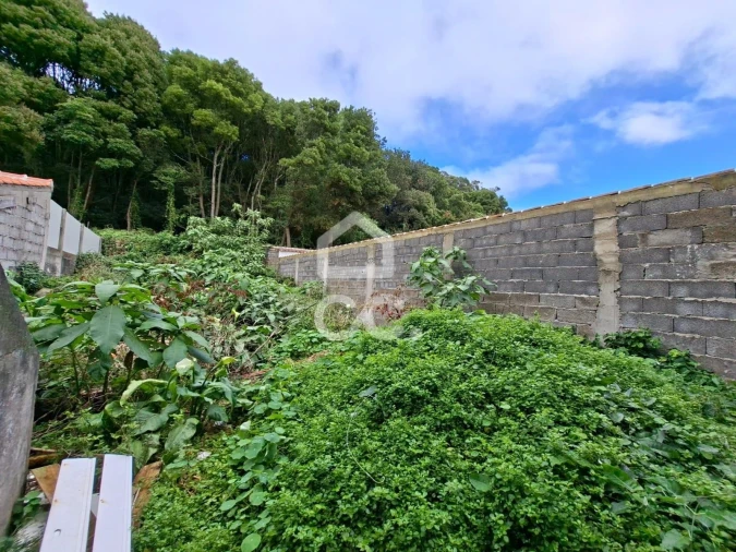 Terreno para Venda em Praia da Vitoria (Santa Cruz) Foto 9