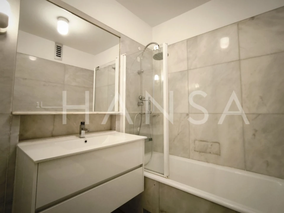 Apartamento T4 para Arrendamento em Santo António Foto 17