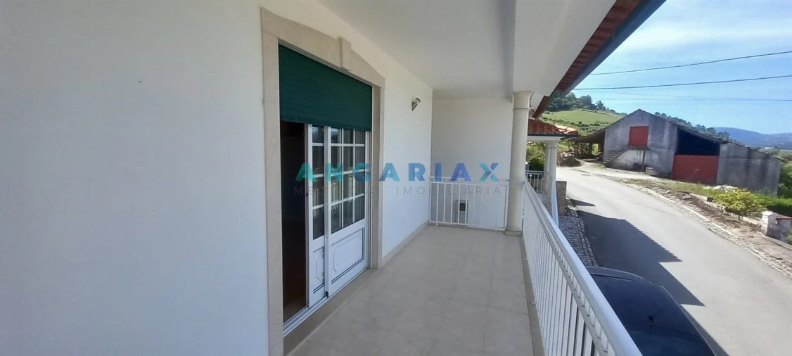 Moradia T2 para Venda em Reguengo do Fetal Foto 3