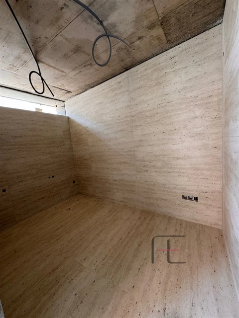Moradia T5 para Venda em Madalena