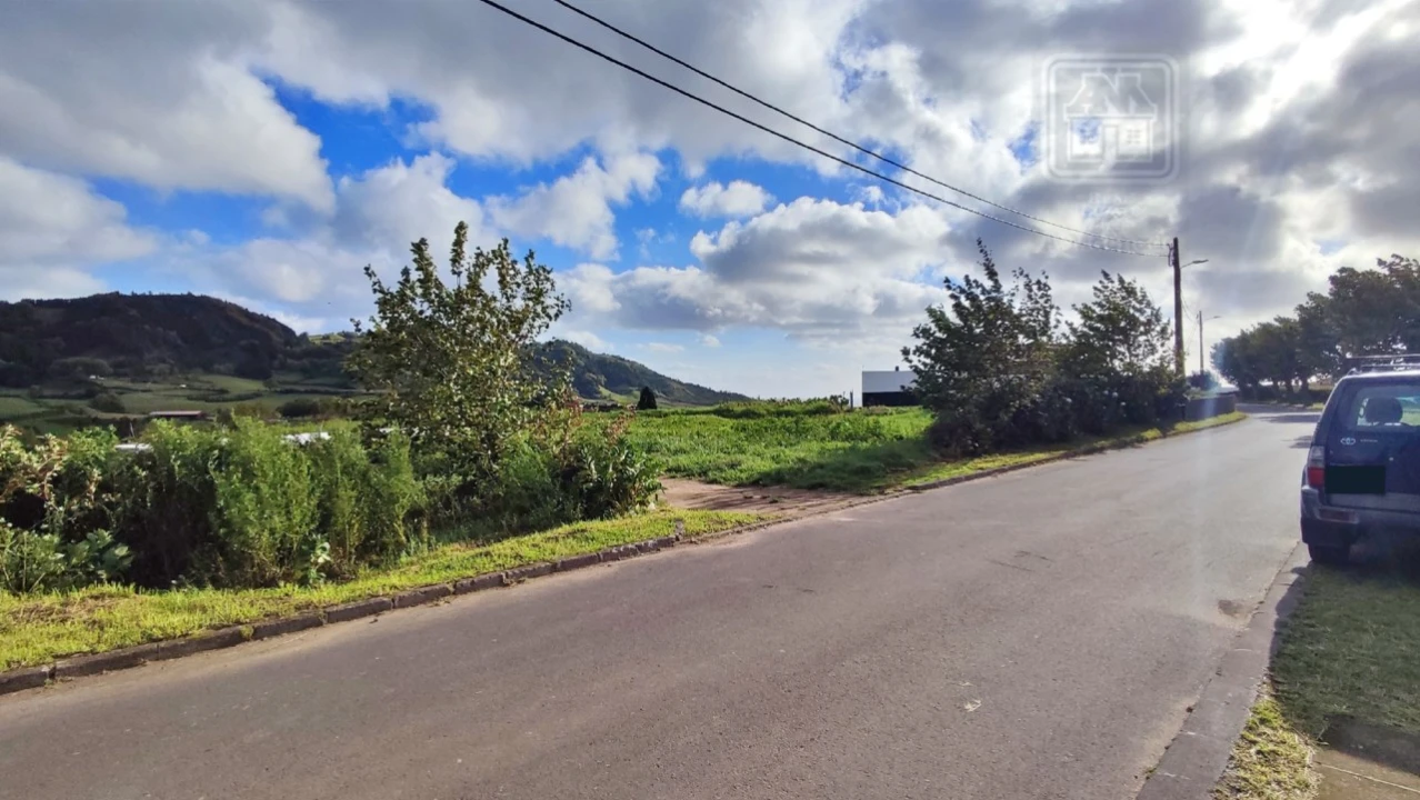 Moradia T2 para Venda em Nossa Senhora dos Remedios Foto 13