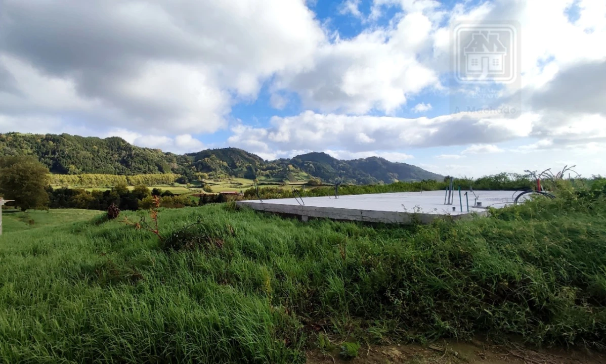 Moradia T2 para Venda em Nossa Senhora dos Remedios Foto 24