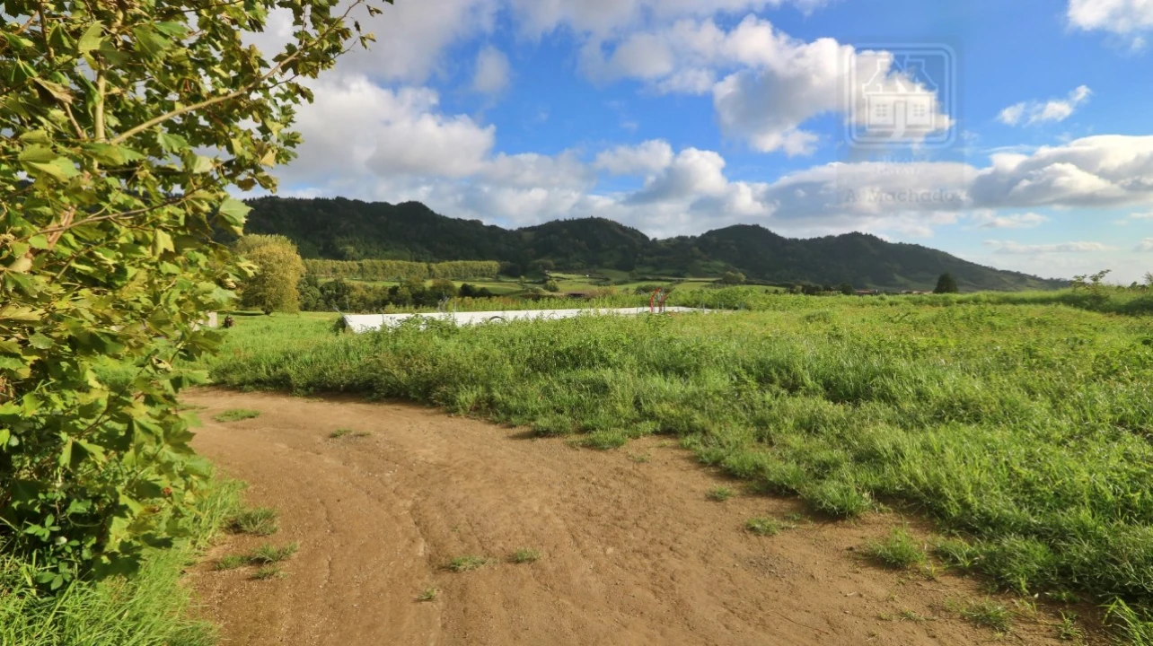 Moradia T2 para Venda em Nossa Senhora dos Remedios Foto 28