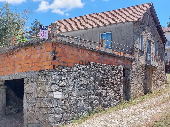 Moradia T2 para Venda em Castelo de Penalva Foto 2
