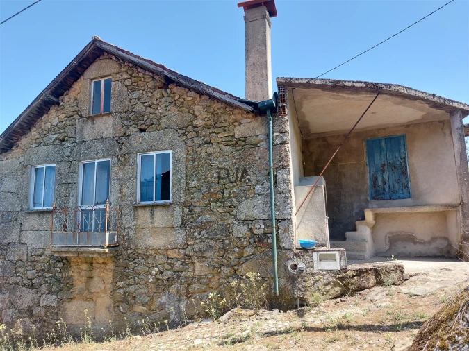 Moradia T2 para Venda em Castelo de Penalva