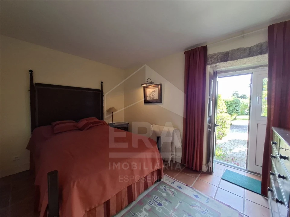 Moradia T5 para Venda em Palmeira de Faro e Curvos Foto 14